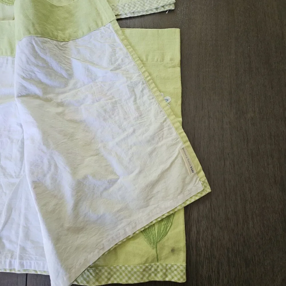 Pottery Barn Kids Set of 2 Lined Valance Curtains Green Daisy Garden 41” x 18